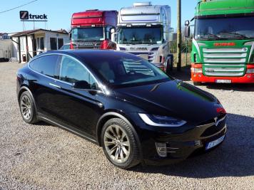 TESLA Model X 75D